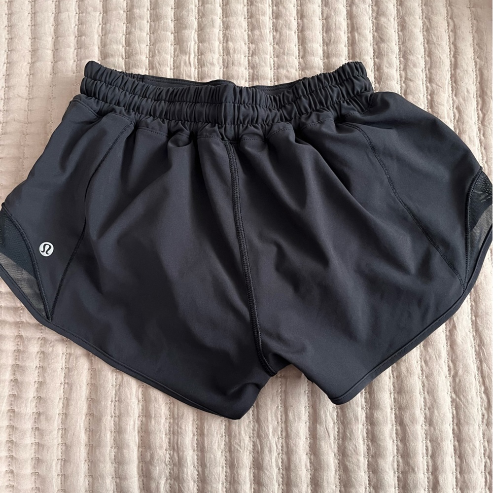 Lululemon shorts, Hotty Hot High-Rise Lined Short 2.5", size 4
